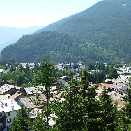 Pensione Bianca Bardonecchia Luaran gambar