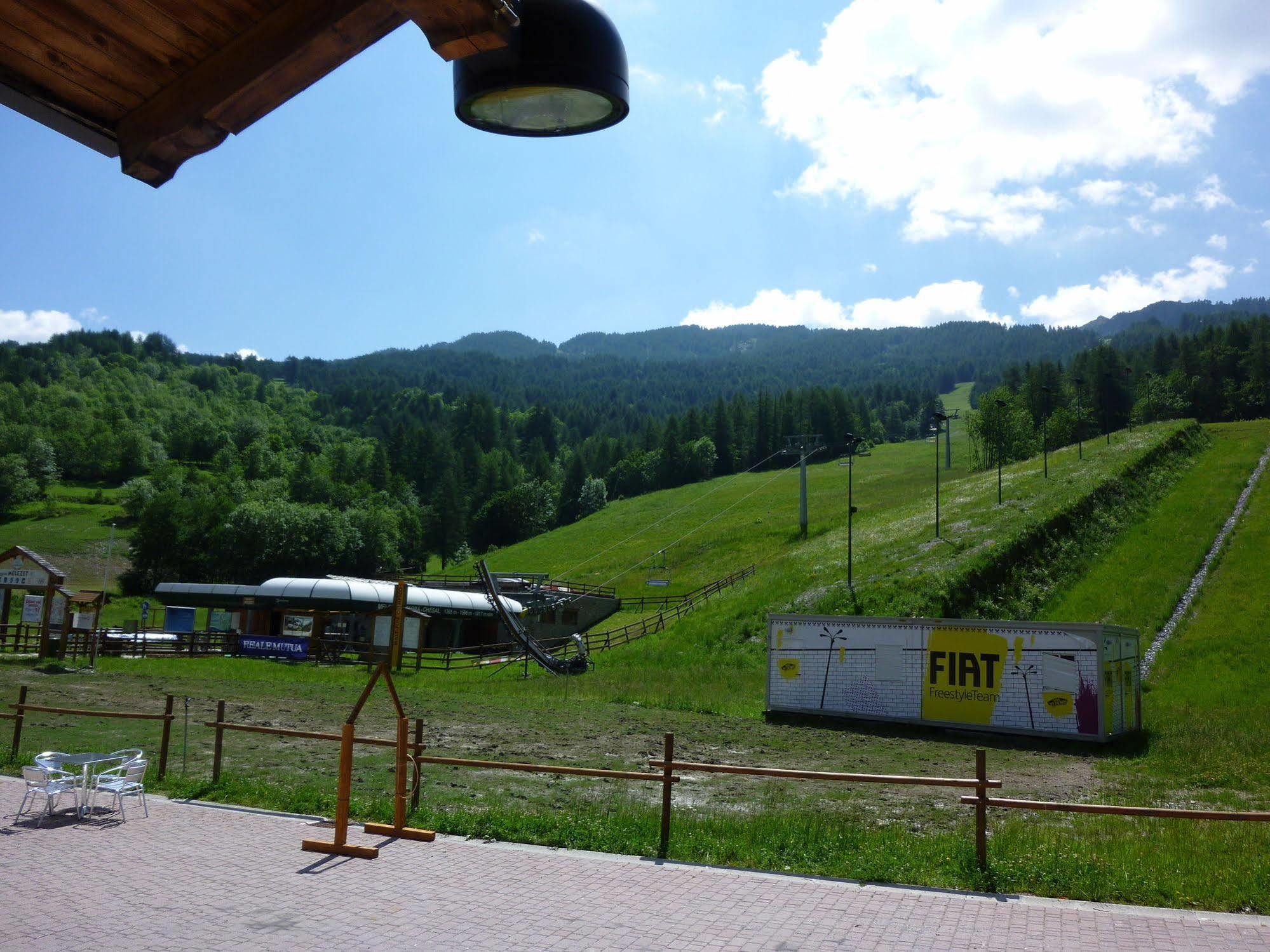 Pensione Bianca Bardonecchia Luaran gambar